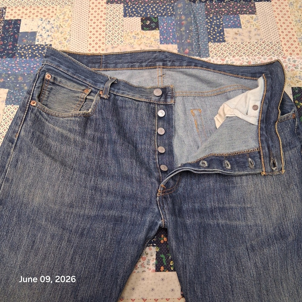 Levis 501 Classic Fit Button Fly Jeans Size 36x30 Blue Stone Wash Mens Pants